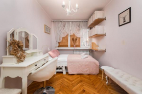 Aleje Jerozolimskie 145 by Homeprime, Warsaw